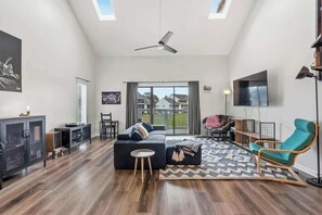 TV, offices - Relaxing Place to Stay, 2BR, Golf Colony with Pool (Little River)