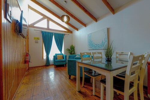 Lovely 2-bedroom cabin in Algarrobo perfect for a relaxing getaway