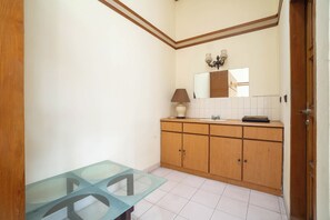 Executive Double Room | Interior - Hotel Tobana Pejaten House by ARBA (Jakarta)