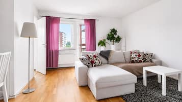 Shared Dormitory, 1 Bedroom, Accessible | Living room