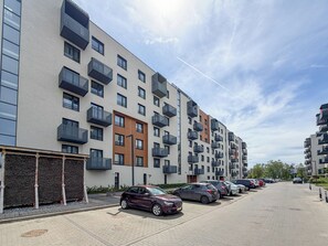 Exterior - Ceglana Chic Apartment with Garden (Katowice)