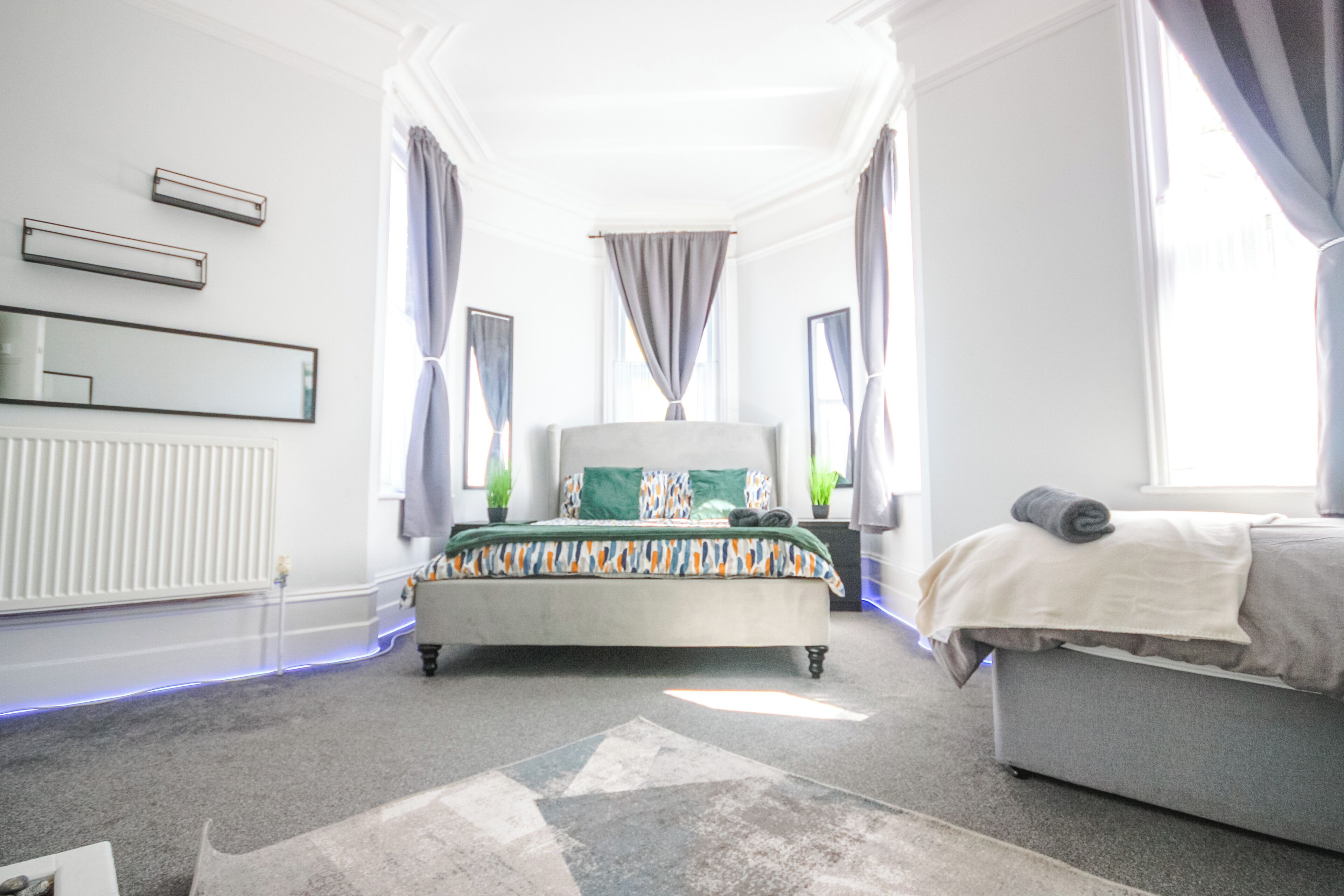 Iron/ironing board, WiFi, bed sheets