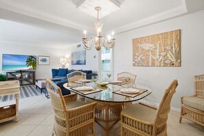 Dining - Beachfront Retreat • Pool • Pickleball • Sleeps 6 (Bonita Springs)