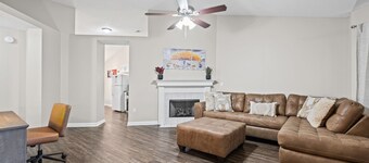 Great location in Southaven 3BR Home w/Fireplace + Fast Wi-Fi. Pet-Friendly