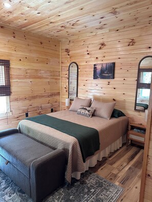 3 bedrooms, WiFi, bed sheets - Cozy new Craigsville cabin on the Gauley River (Fenwick)