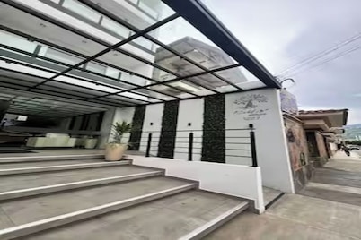 Habitacion - 
bedroom apartment in cozy Cochabamba perfect for your stay