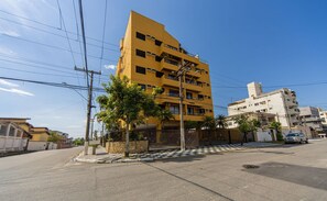 House, Smoking - Apartamento Pet Friendly a 450m da Praia Enseada (Guarujá)