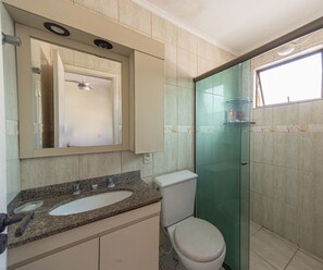 House, Smoking - Apartamento Pet Friendly a 450m da Praia Enseada (Guarujá)