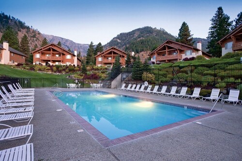 Vacation Winter Getaways at Leavenworth