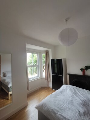 Room - Victorian Terrace near Uni, sleeps 6, Garden (Reading)