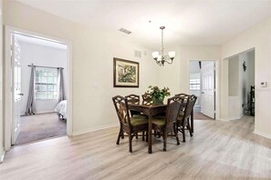 Dining - Sunlit Escape Resort Stay (Kissimmee)