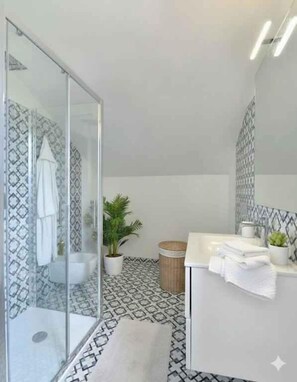 Bathroom - Holiday apartment with air conditioning and pool (Imperia)