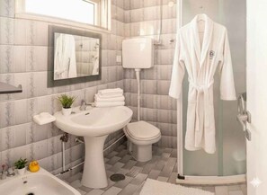 Bathroom - Holiday apartment with balcony with sea view (Imperia)