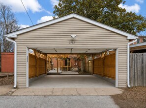 Exterior - Walk to Tower Grove Park-Backyard, Grill, Garage + Walkable Dining- Sleeps 9 (St. Louis)