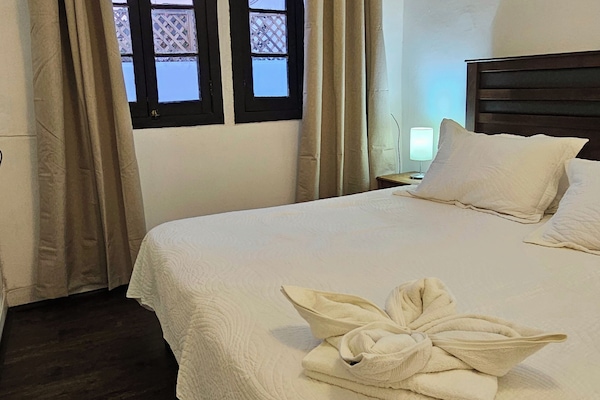 Premium bedding, WiFi (free), individually decorated
