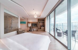 Classic Studio, Beach View - The AMG Suites Bayfront (Nha Trang)