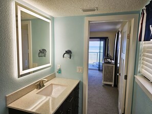 Interior - ☆★ Daytona Beach Fun with Amazing Direct Oceanfront Balcony Views!!! ★☆ (Daytona Beach)