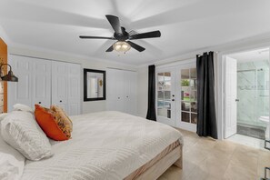 4 bedrooms, free WiFi, bed sheets, wheelchair access - Mariposa Getaway!  A spacious 4-bedroom house in brilliant Chandler with AC/Pool (Chandler)