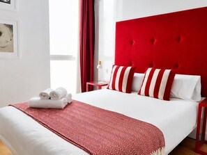 Iron/ironing board, Internet, bed sheets - Prime Center Two Bedrooms 2B Living4malaga (Málaga)