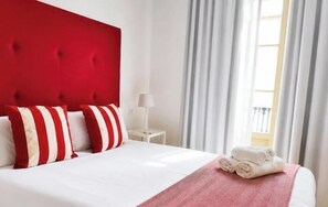 Iron/ironing board, Internet, bed sheets - Prime Center Two Bedrooms 2B Living4malaga (Málaga)