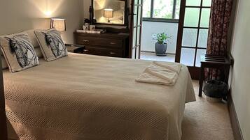 Single Room, 1 Double Bed