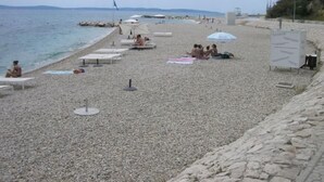 Beach - mit Blick auf das Wasser by Interhome (Dragovode)