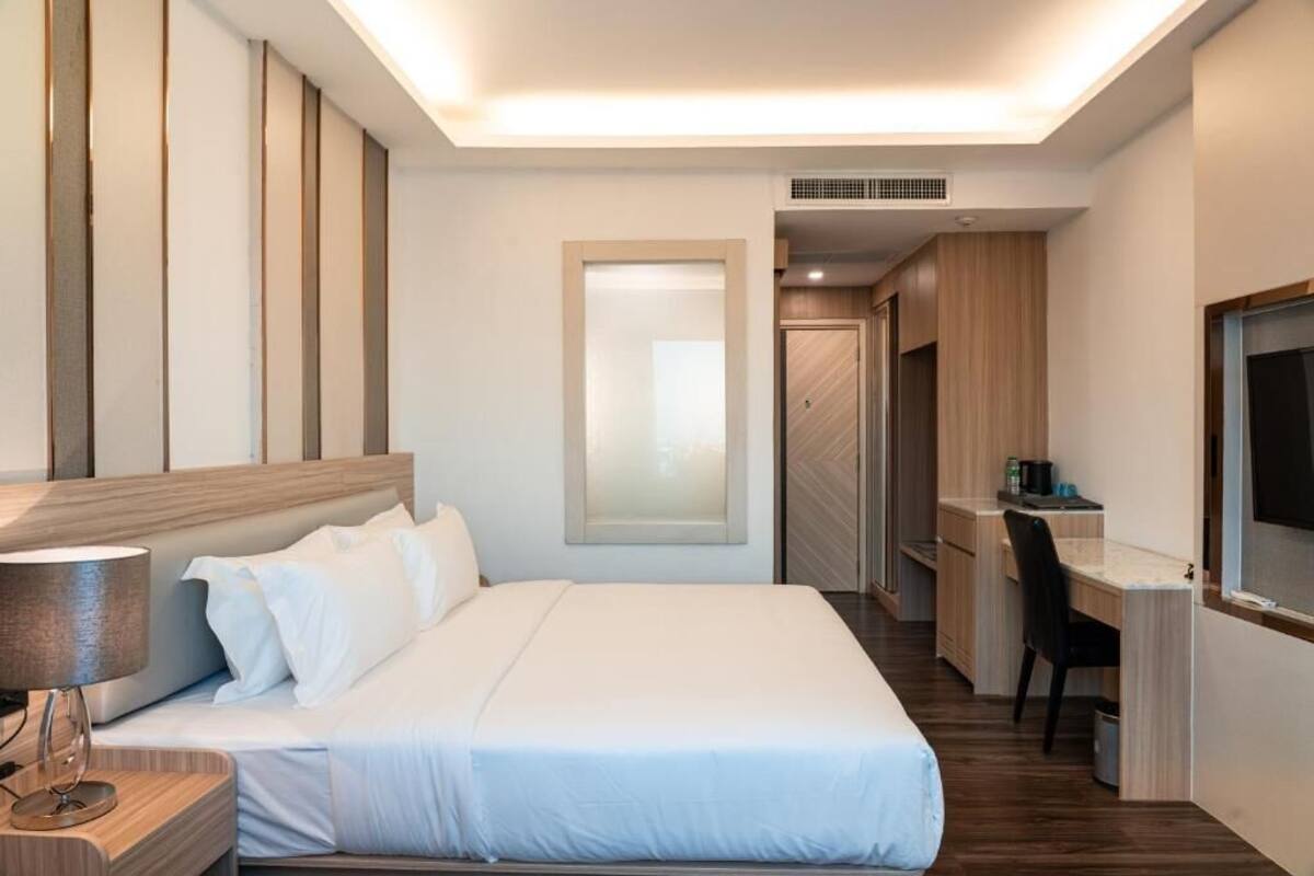 Deluxe Double Room | Desk, free WiFi