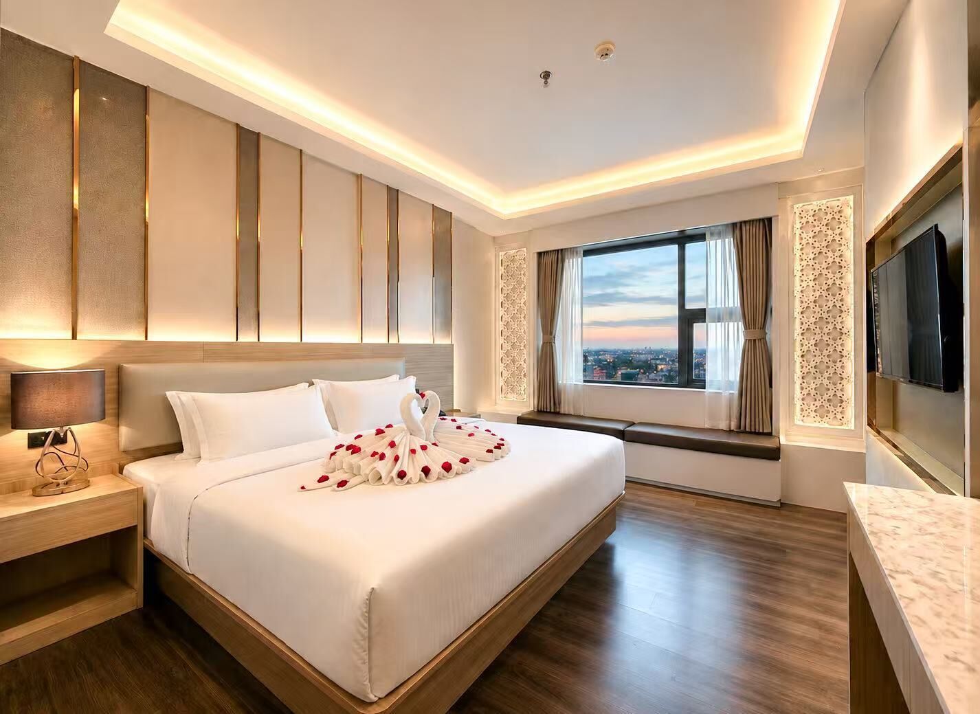 Phòng đôi Deluxe | Bàn, truy cập Internet không dây miễn phí, bộ trải giường 