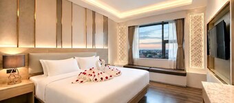 LEE HOTEL LAT PHRAO