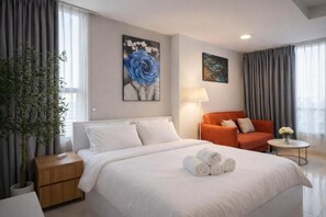 Blackout curtains, soundproofing, iron/ironing board, free WiFi - MKA Summerset Rivergate Saigon Central (Ho Chi Minh)
