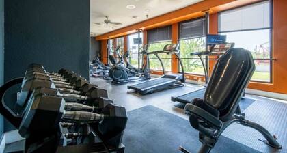 Sleepover | Exceptional 1BD/1BA + Pool - LIT