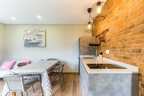 Dining - Charming Retreat with Pool (Amares)