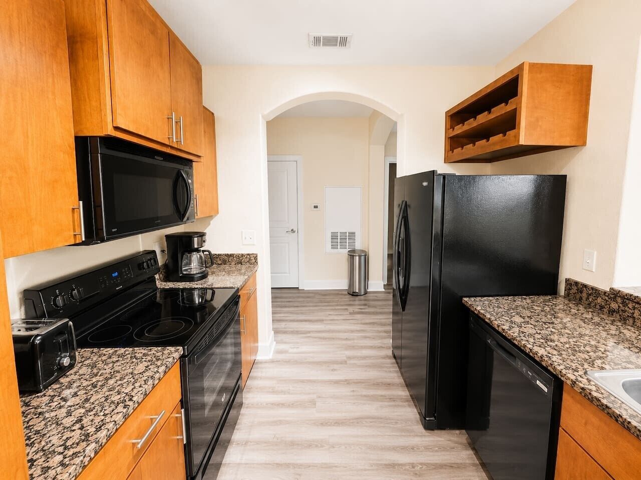 Fridge, oven, stovetop, dishwasher