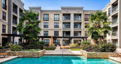 Sleepover | Stylish 1BD/1BA + Pool - Little Rock