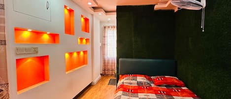 Deluxe Double Room | Living area
