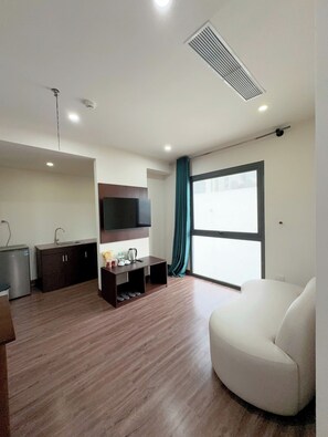 Living area - LAVISH OCEAN INN Da Nang (An Hai)
