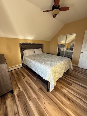 2 bedrooms, iron/ironing board, travel crib, free WiFi