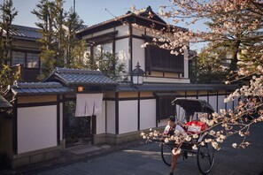 Exterior - The Villa Nene-no-Michi Kazeno Heritage (formerly HOTEL VMG RESORT KYOTO Nene) (Kyoto)