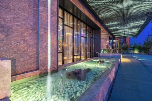 Crystal Hotel Shanghai Intl. Tourism
