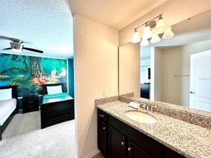 Iron/ironing board, free WiFi, bed sheets - 8BR Resort Home Near Disney with Pool & Game (Kissimmee)