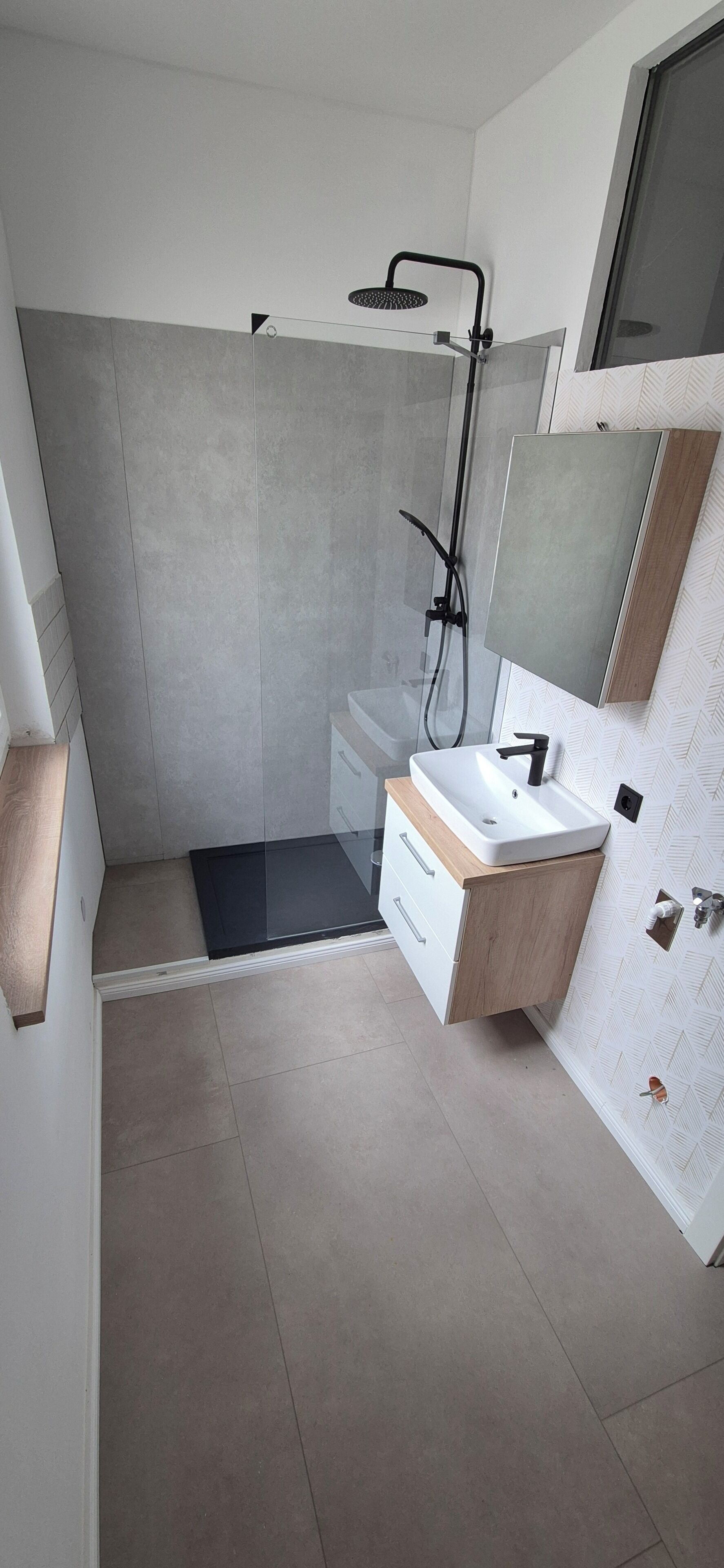 Shower, towels, soap, toilet paper