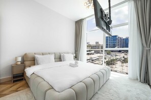 Iron/ironing board, WiFi, bed sheets - Elegant new 1BR in Arjan with Rooftop Pool (Dubai)