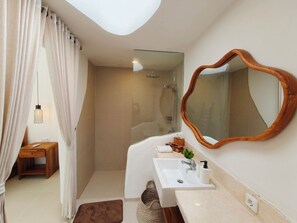 Deluxe Villa, 2 Bedrooms, Private Pool, Pool View | Bathroom | Free toiletries, hair dryer, towels, soap - Jade Uluwatu (Pecatu)