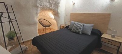 Candelaria Cave House - Alcalá del Júcar