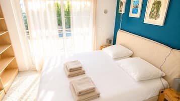 Desk, iron/ironing board, free WiFi, bed sheets
