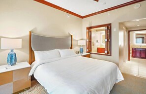 Room - Beautiful Beachfront KoOlina Resort + Resort Amenities included (Kapolei)