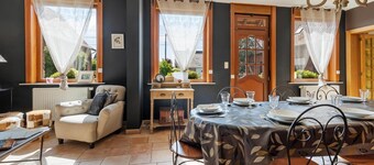 Renovated farmhouse with taste & a large garden