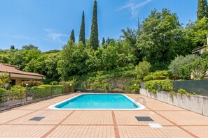 Standard Townhome, Multiple Bedrooms, 2 Bathrooms (Juliette House: Shared Pool & Relax) | Pool | Seasonal outdoor pool