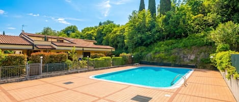 Casa de ciudad estándar, 3 habitaciones, 2 baños (Juliette House: Shared Pool & Relax) | Alberca al aire libre | Alberca al aire libre por temporada