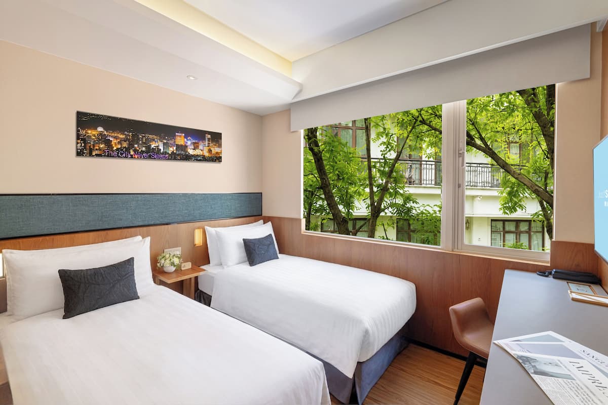 Standard Twin | In-room safe, desk, blackout curtains, soundproofing